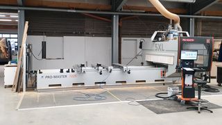 Efficient CNC machining and optimal milling results with the 5-axis CNC machining center PRO-MASTER