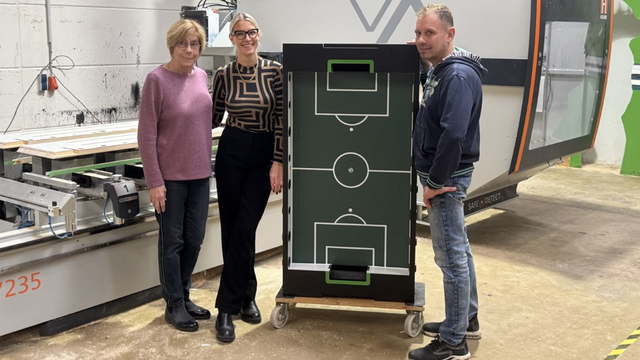 Joinery Leonhart foosball table production with Holzher 5-axis CNC machining center