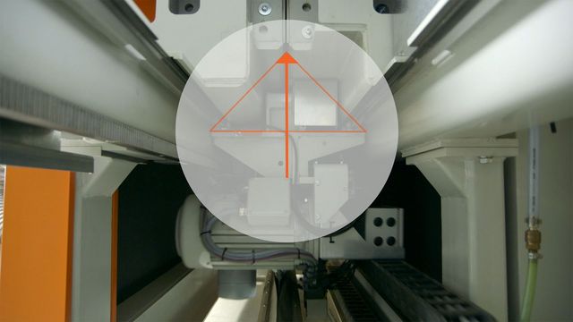 The patent-pending sawing unit impresses with its performance, precision and enormous pulling power. The patent-pending sawing unit impresses with its performance, precision and enormous pulling power.