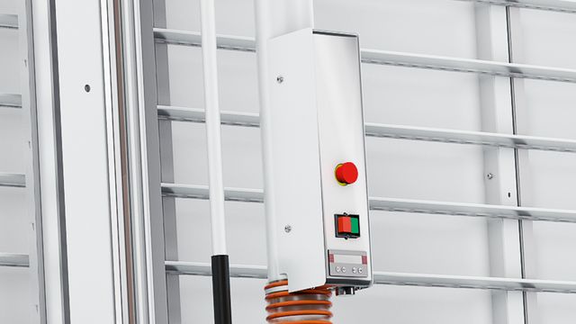 The functional control panel at eye level guarantees easy operation. The functional control panel at eye level guarantees easy operation.