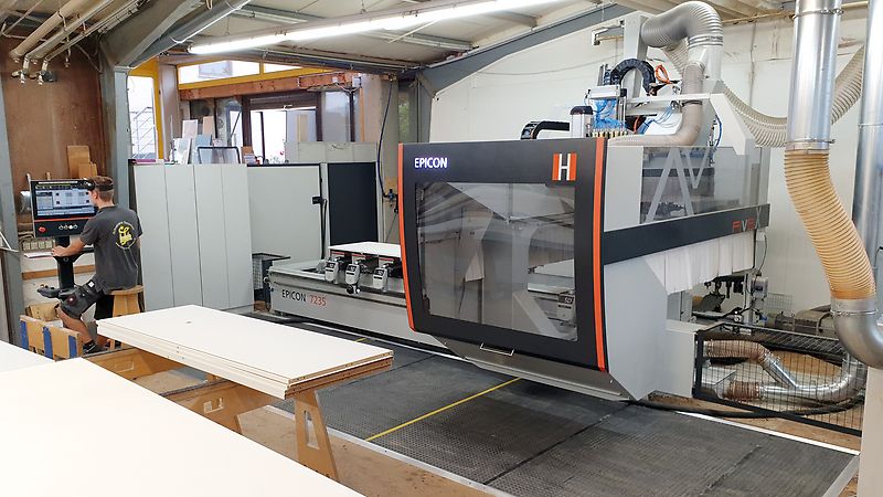 EPICON CNC machining center impresses with modern features